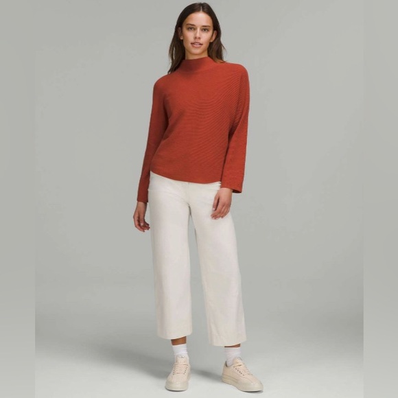 Lululemon Boxy Cotton-Blend Sweater - Picture 1 of 11